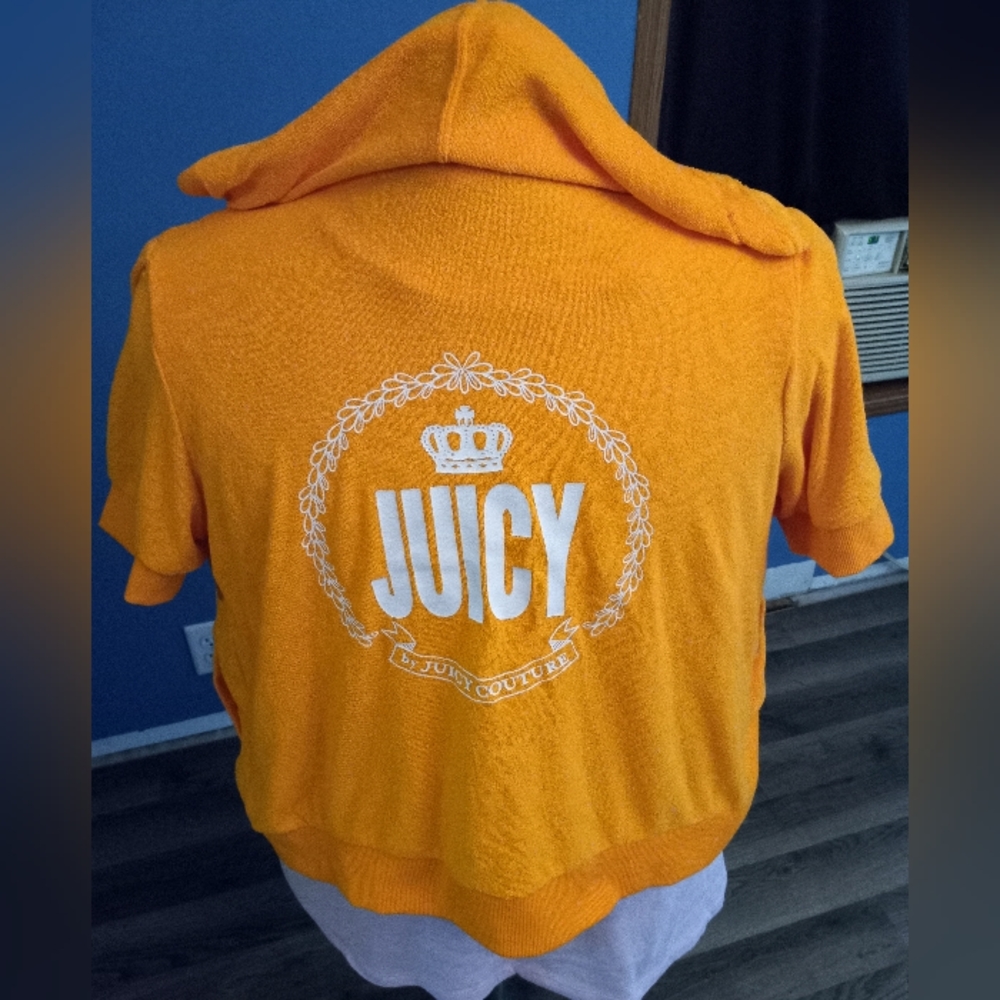 JUICY by Juicy Coture short sleeve,zip front jacket